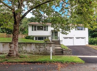 270 Fox Hill Rd, Stratford, CT 06614