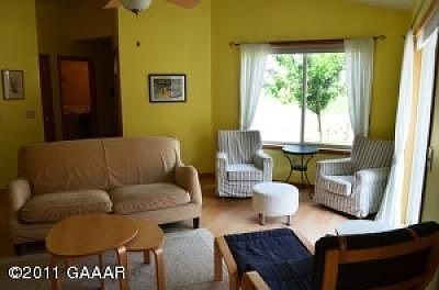 4th image of 25 Park Ln Unit 13