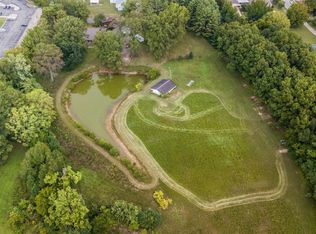 201 W Pine St, Mc Leansboro, IL 62859