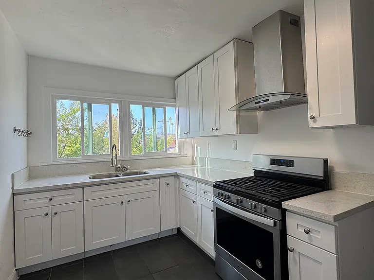 101 S Cordova St #3 — Photo 11