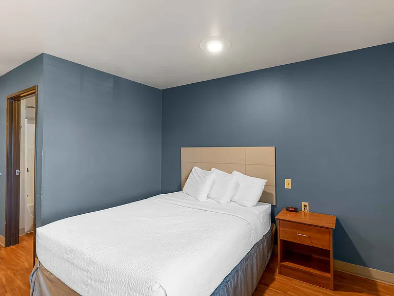Studio Suite - 1 Queen Bed
