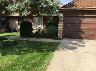 11987 Shenandoah Dr, South Lyon, MI 48178