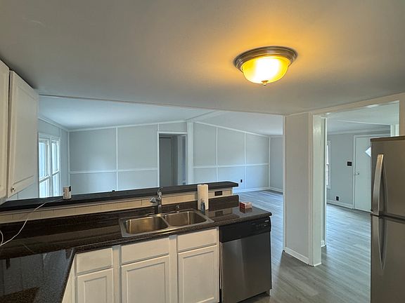 5th image of 120 Skyline Dr