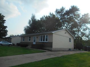 38242 N Harper Rd, Beach Park, IL 60087