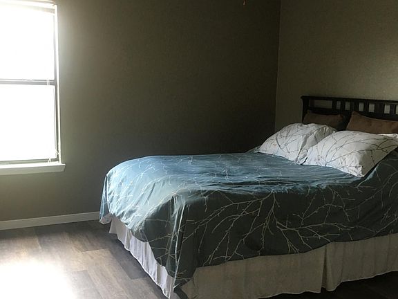 Guest bedroom #1