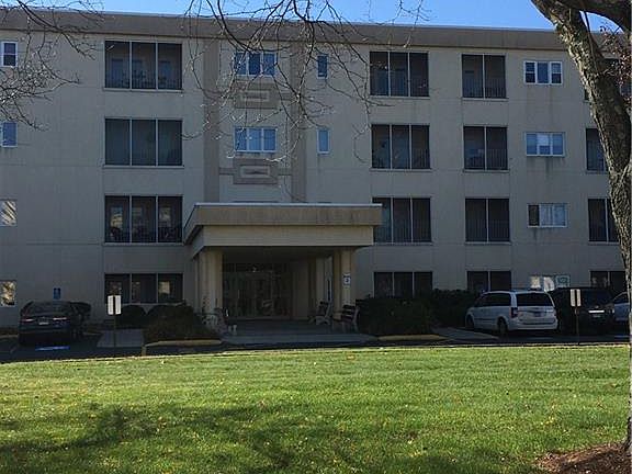 2nd image of 75 Washington Ave Unit 2-117