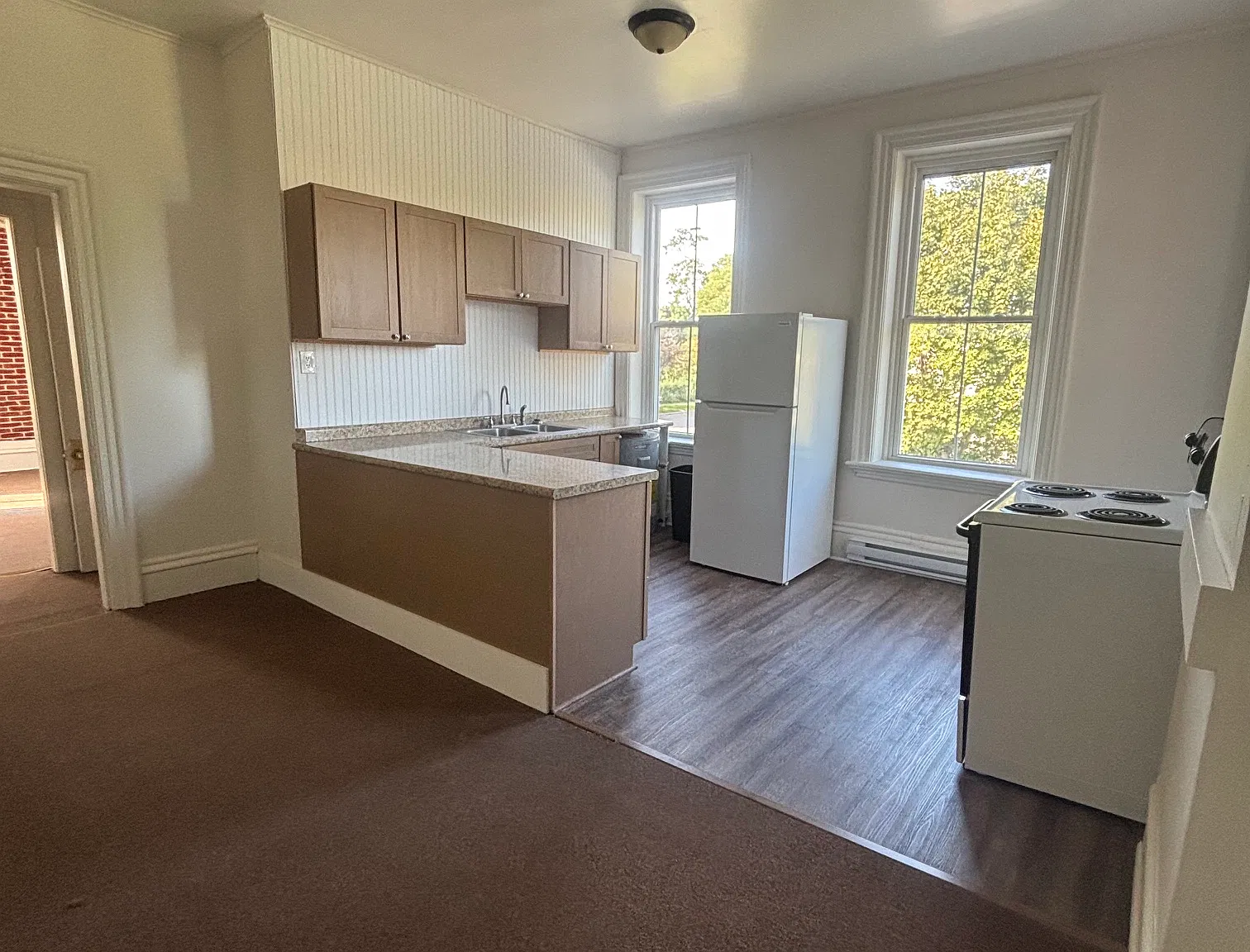 1 bed, 900 sqft, $1,000 — Photo 3