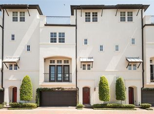 8930 Lakeshore Bend Dr, Houston, TX 77080