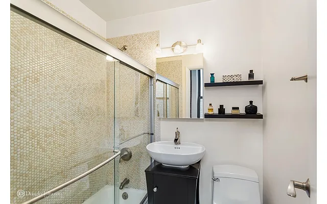 Sold by Douglas Elliman | media 15