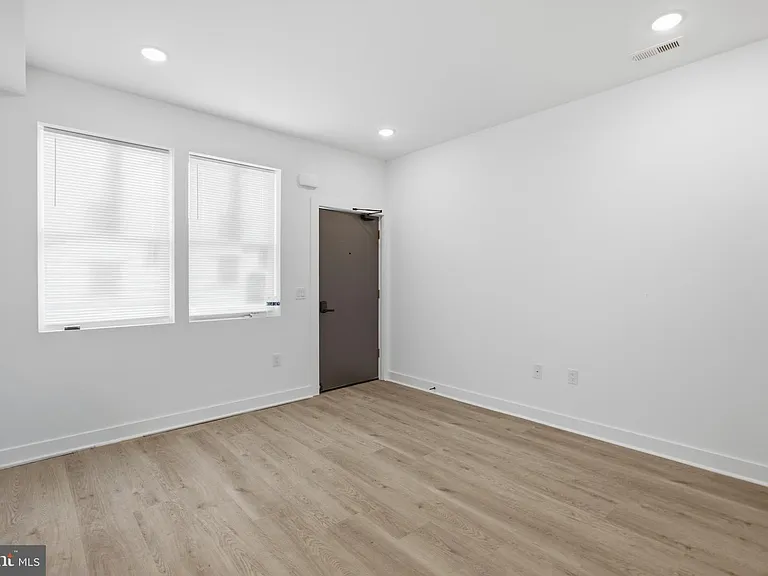 1018 W Arizona St — Photo 5