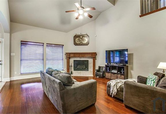 3rd image of 7314 Parkwood Dr