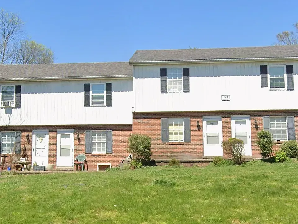 103 Oakmont Ln #2