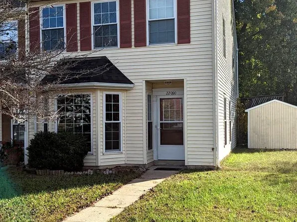 22090 Saint Clements Cir, Great Mills, MD 20634