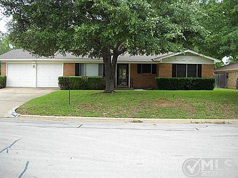 1st image of 3704 Dawn Dr