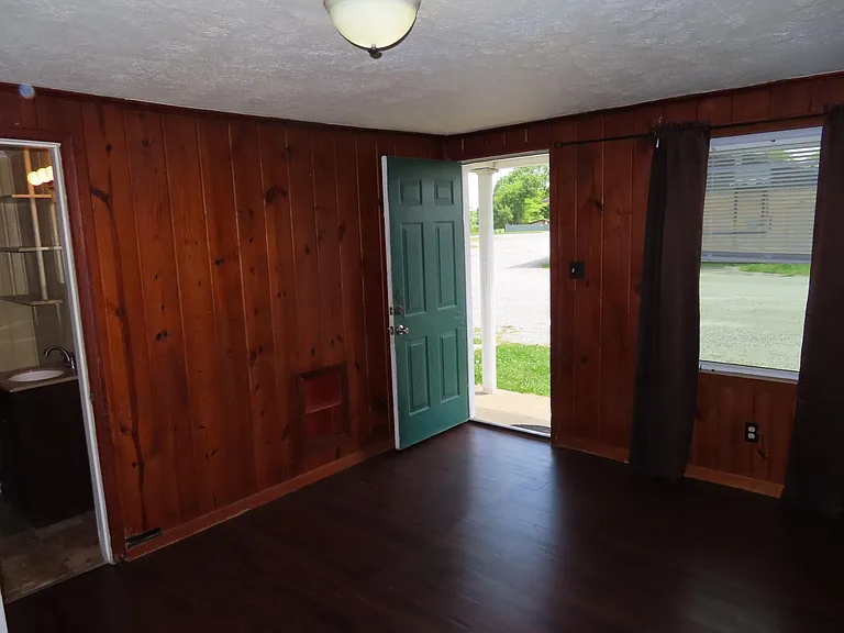 15091 Fort Campbell Blvd #11 — Photo 14