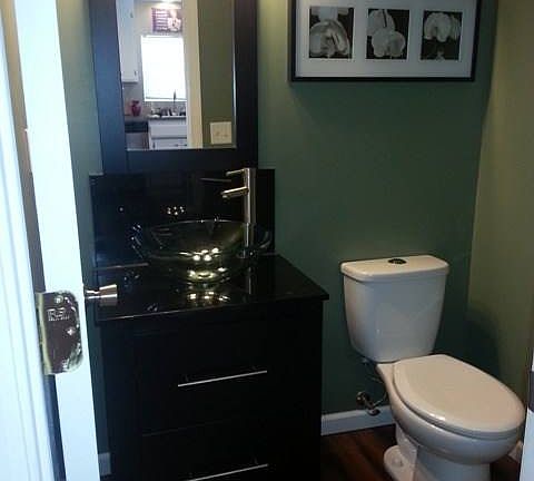 5th image of 4916 1/2 Tyler St NE