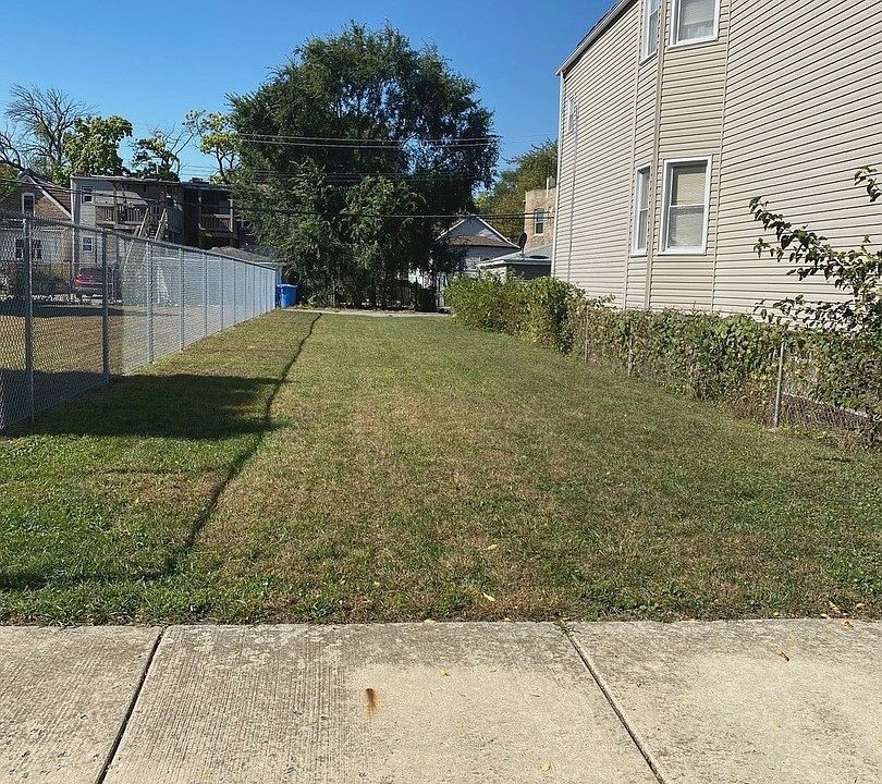 2nd image of 7418 S Drexel Ave