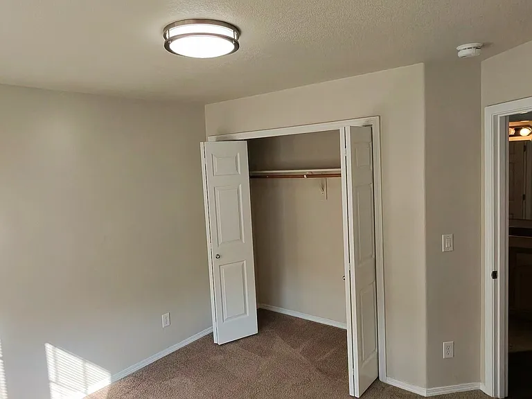 4137 Geranium Loop NE — Photo 17