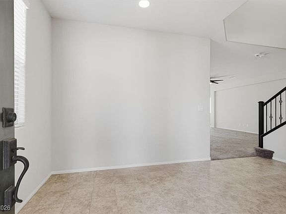 5th image of 825 Fox Mountain Ct