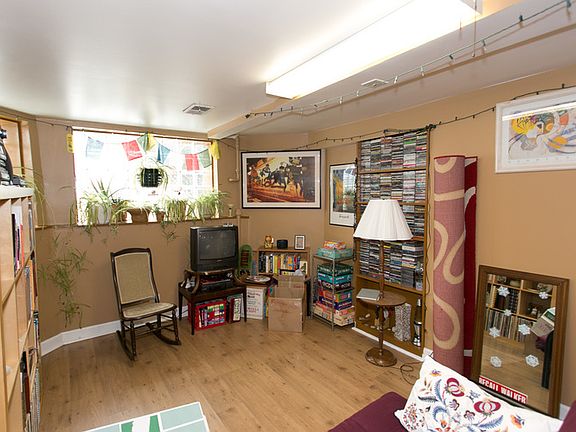 3rd image of 2523 N California Ave #Garden