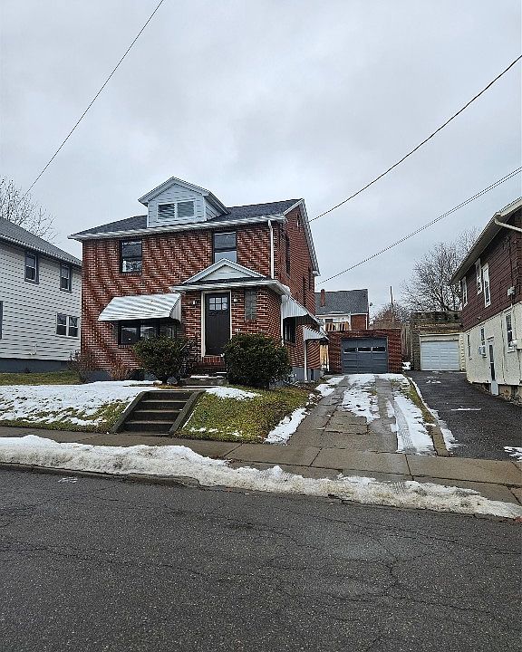 1st image of 106 Hayes Ave