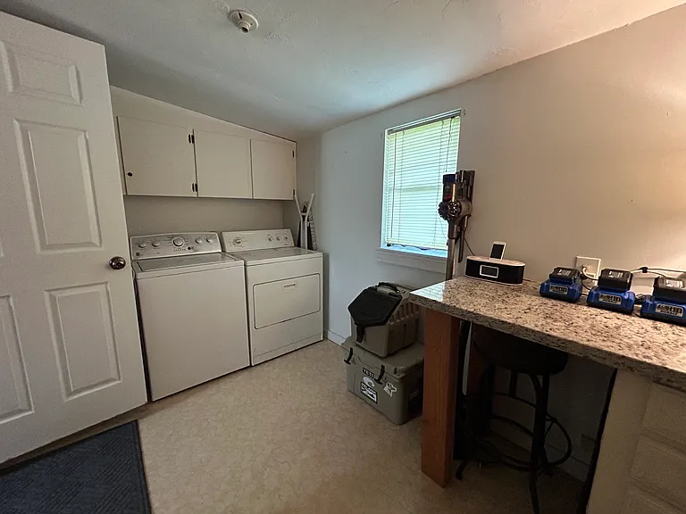 712 Hale St — Photo 10