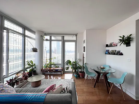 Sold by Owner | media 1