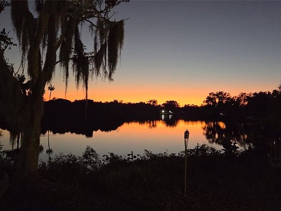 4th image of 17520 Taylor Rd