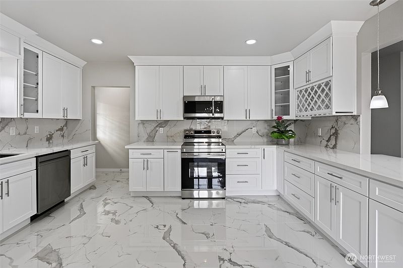 5th image of 862 S 39th Street