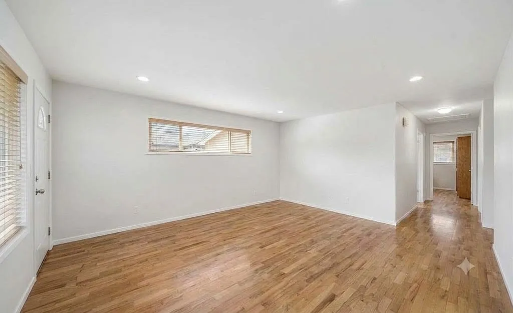 4 bed, 1200 sqft, $3,150 — Photo 2