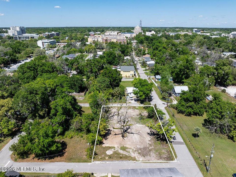 1st image of 722 SW 5TH Street