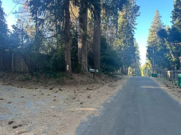 6256 Spruce Ave, Pollock Pines, CA 95726