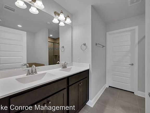 4th image of 411 Terra Vista Cir