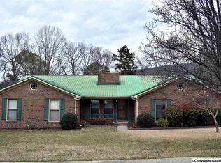 7910 Valley Bend Dr SE, Huntsville, AL 35802