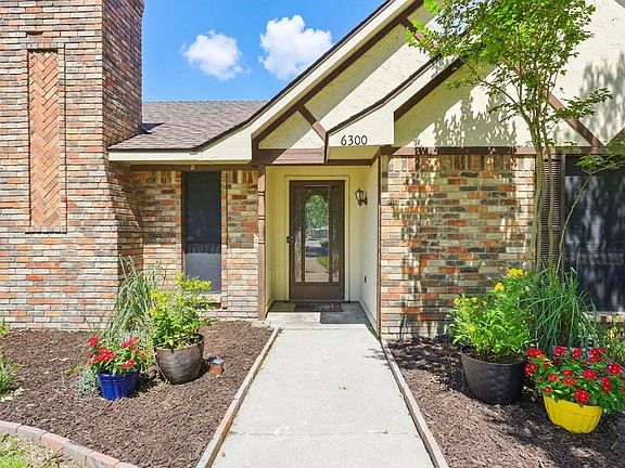 2nd image of 6300 Bronze Leaf Dr