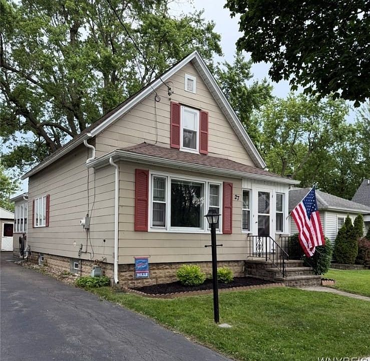 1st image of 27 Brandel Ave
