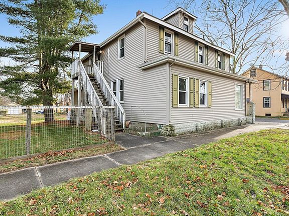 2nd image of 200 Saint Louis Ave