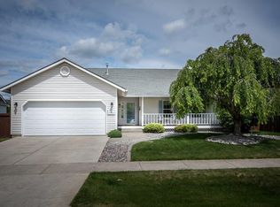 905 E Autumn Crest Loop, Post Falls, ID 83854