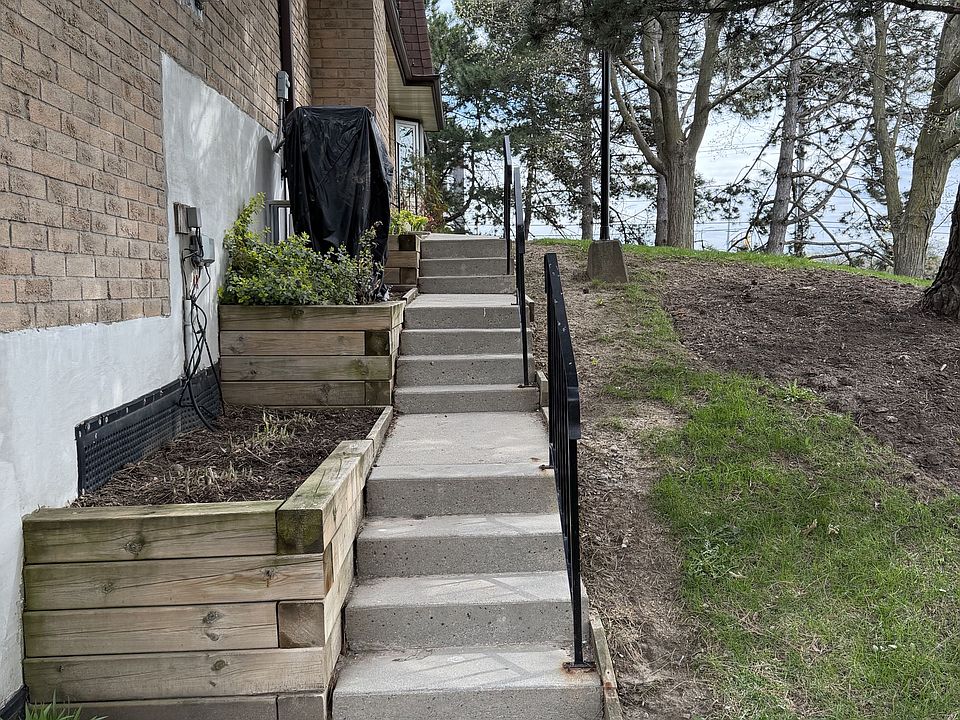 2nd image of 1510 Upper Middle Rd #4