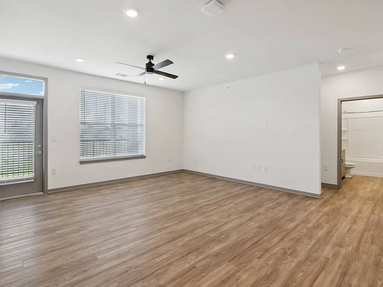 The Depot Luxury Apartments — Photo 73