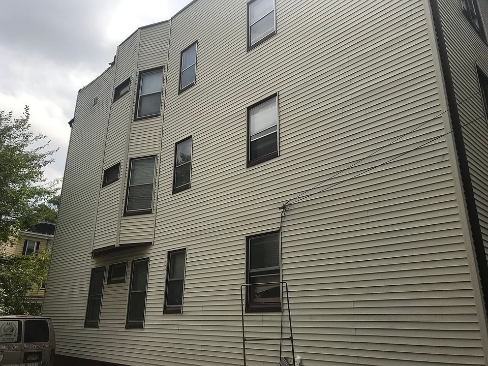 2nd image of 87 N 15th St
