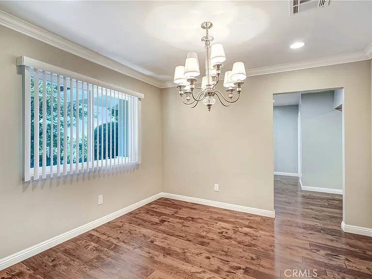 5437 Castle Knoll Rd — Photo 6