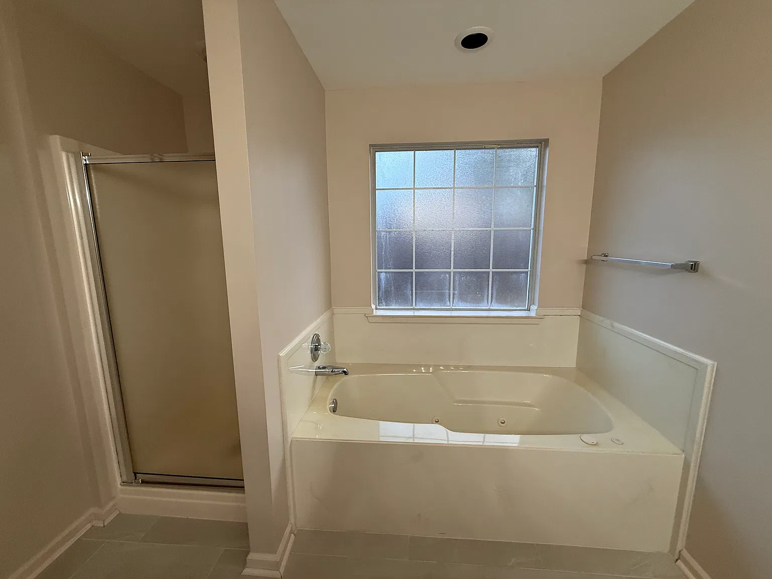 3 bed, 1667 sqft, $1,850 — Photo 4