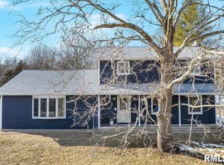 14927 N Ivy Lake Rd, Chillicothe, IL 61523