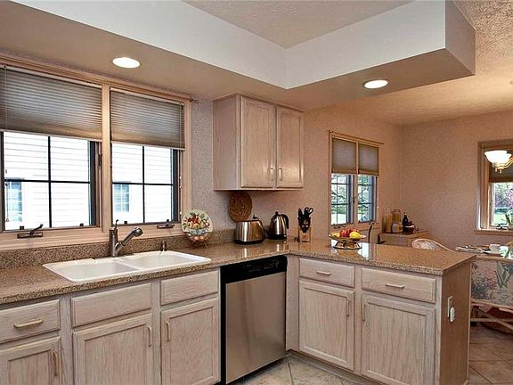 5th image of 2032 Waters Edge Dr #2032