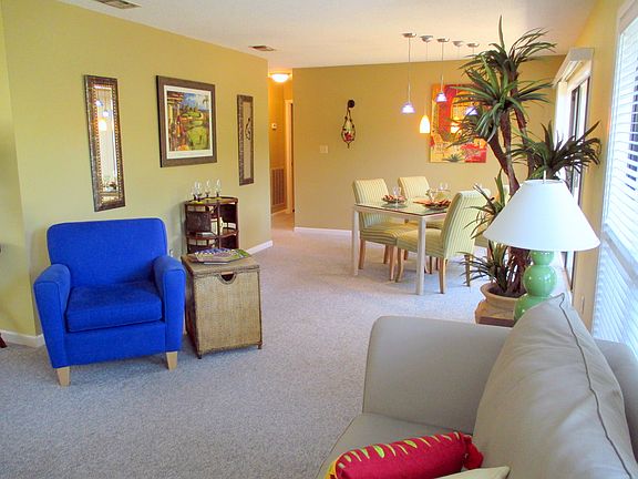 Dining Area-miramarbeach