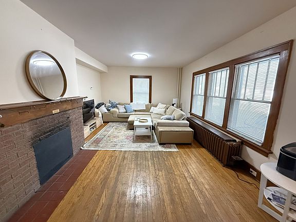 5th image of 1715 Jefferson St #1-2-3