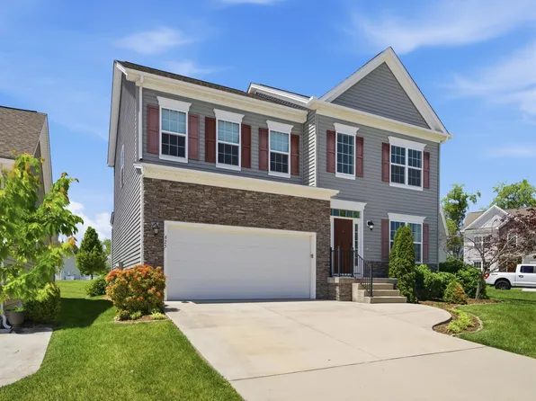 625 Dewdrop Ln, Christiansburg, VA 24073
