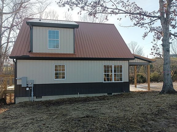 2nd image of 275 Eagle Trace Dr