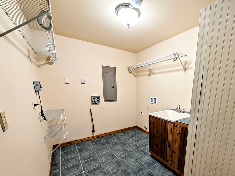 11117 Minterwood Dr NW — Photo 22